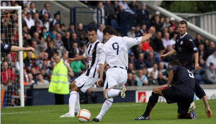 Nick Phinn`s first half chance Nick Phinn`s first half chance