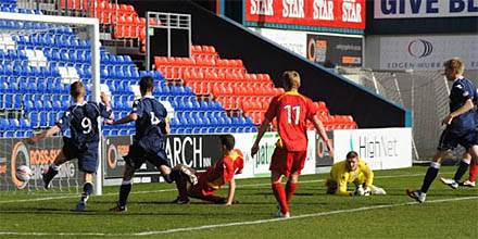 Scott Gray scores in 8 minutes