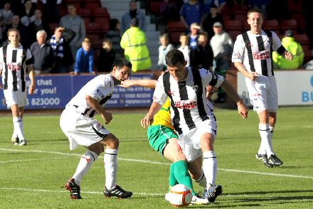 Austin McCann v Cowdenbeath Austin McCann v Cowdenbeath