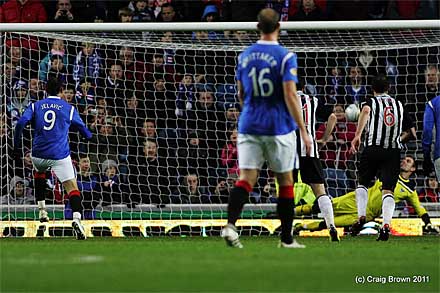 Nikica Jelavic scores from the penalty spot Nikica Jelavic scores from the penalty spot