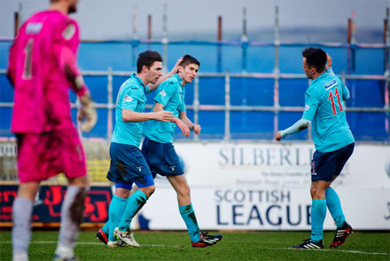 Ross Forbes thanks Ryan Williamson for the assist Ross Forbes thanks Ryan Williamson for the assist