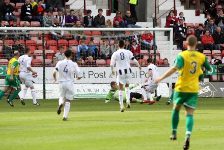 Dunfermline v Cowdenbeath Dunfermline v Cowdenbeath