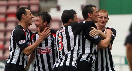 Martin Hardie celebrates Martin Hardie celebrates